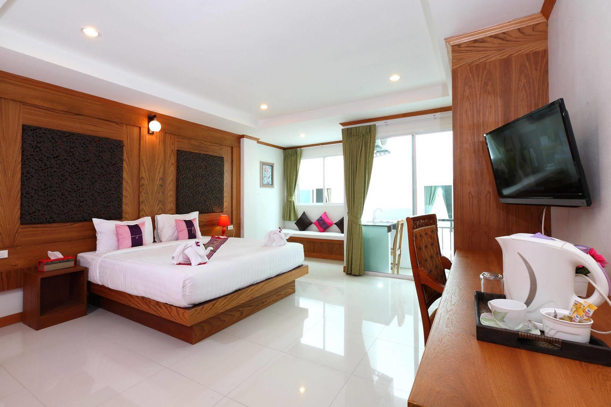A Casa Di Luca Hotel Patong Exterior foto